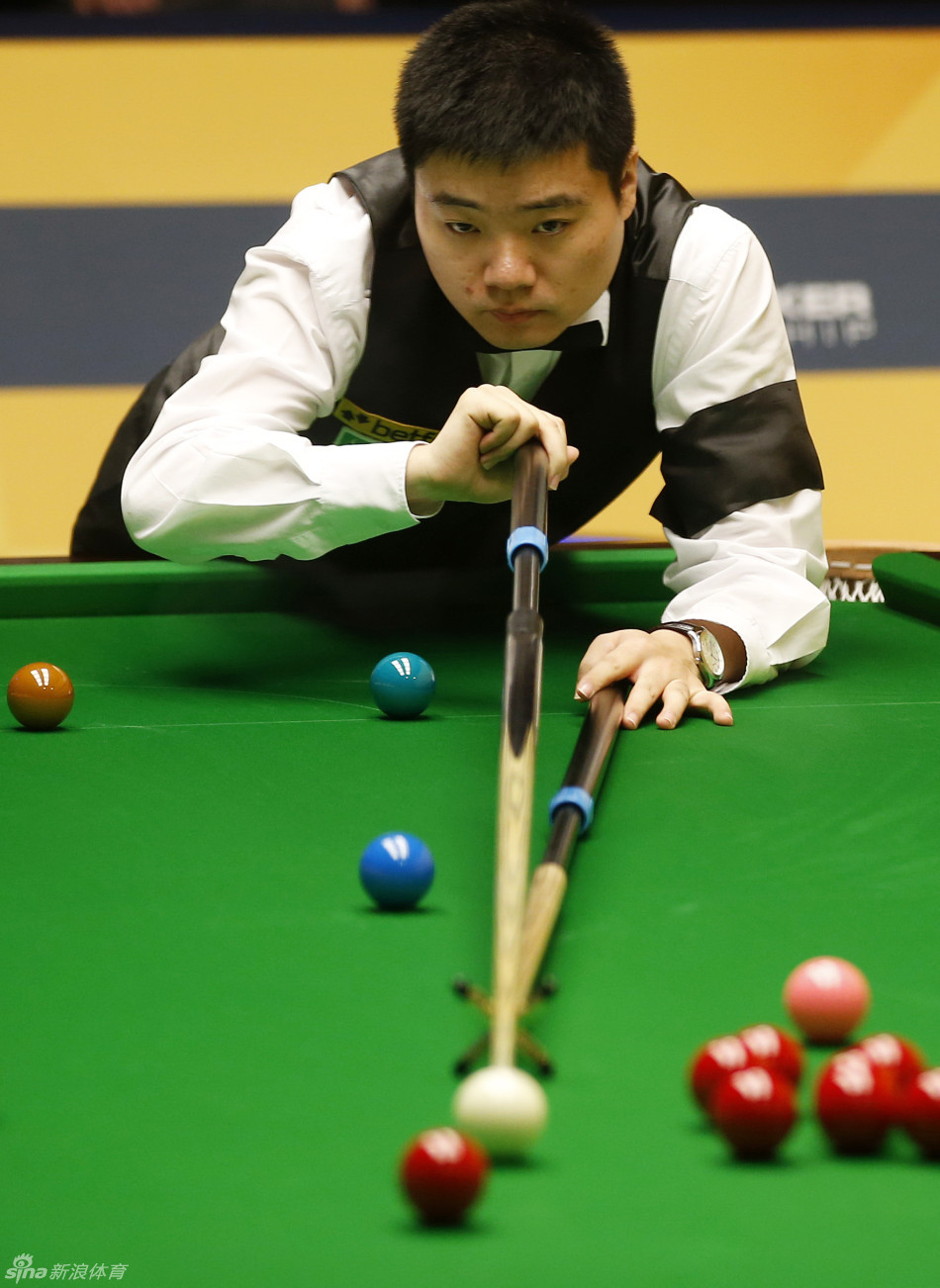 更显示了他 更显示了他