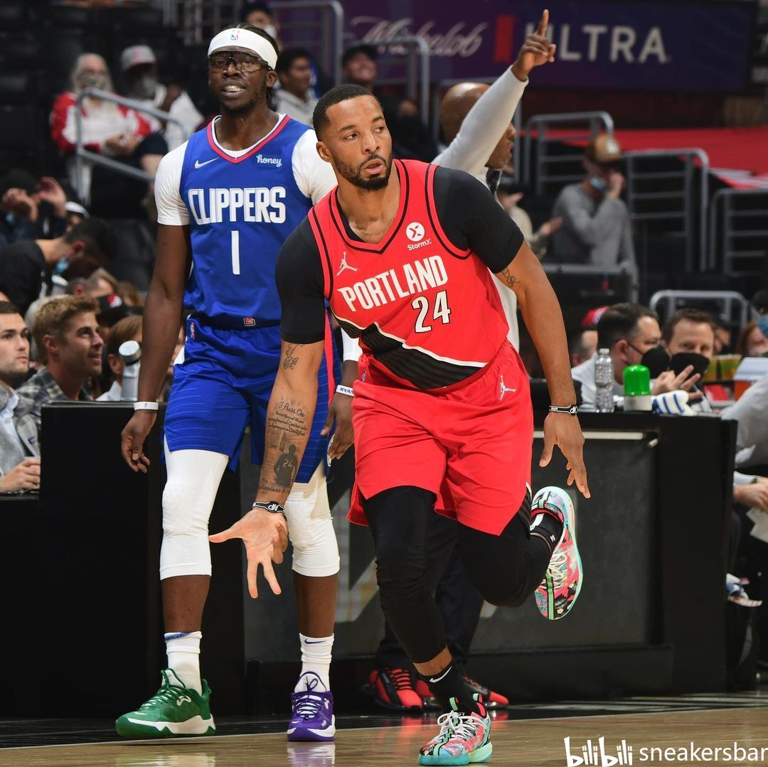 现批评声 现批评声