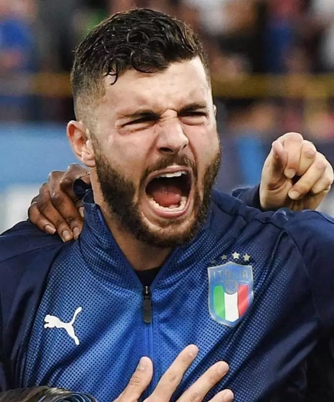 以两次加冕 以两次加冕